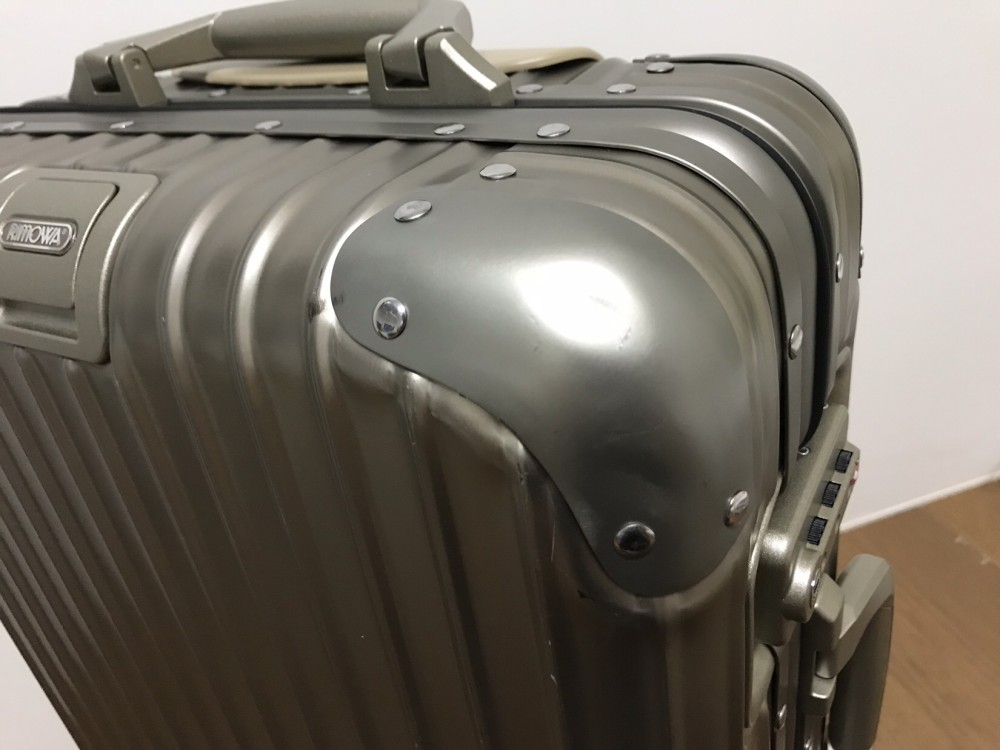 RIMOWA ORIGINAL オリジナル（旧TOPASトパーズ）の徹底レビュー[安いスーツケースの違い] | スーツケースの世界